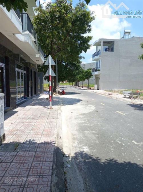 Bán nhanh lô đất 80m2 chỉ 855tr Tân Uyên TP. HCM mới ngay khu công nghiệp VSIP 2 chính chủ