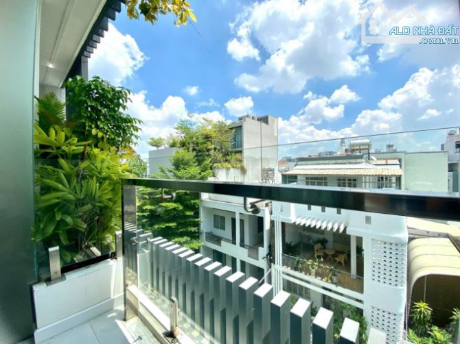 Bán gấp Hẻm 5m ngay Nguyễn Văn Thủ, P. Dao Quận 1, DT: 4x14m, 3 Tầng chỉ 16.5 tỷ TL