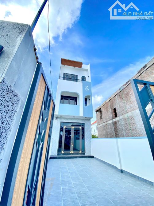 🏡 Cần bán nhà 3 tầng sát ga dự án đường sắt Lào Cai – Hà Nội – Hải Phòng (xã Kiến Minh)