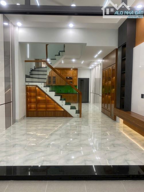 Bán Nhà 1 Trêt 2 Lầu, DT Đất 80m2 Ngang 4,5m Đường 160 Tăng Nhơn Phú A. Q9