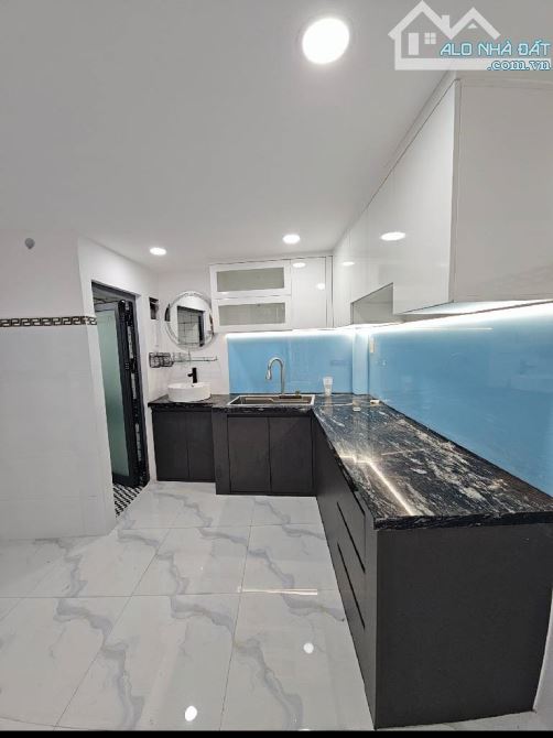 Bán nhà 3 TẦNG - 25M2 - TRẦN VĂN QUANG hơn 2 tỷ