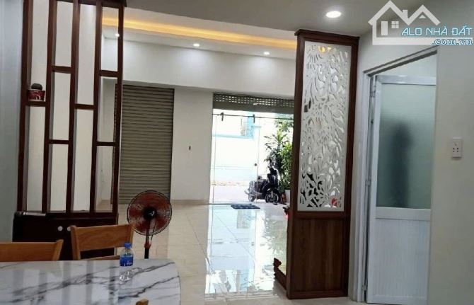 5.5 X 12, MẶT TIỀN KINH D0ANH VƯỜN LÀI TÂN PHÚ, CHỈ 3.8tỏi, GIÁP QUẬN 10, Q11