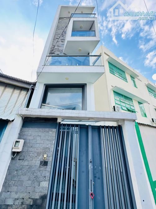 Bán nhà hẻm xe hơi 1 sẹc sát mặt tiền đường Quang Trung, P.11, 3,8 x 9, 5 tầng giá 4.95 tỷ