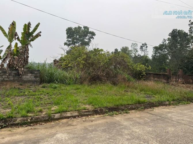 Bán lô đất 2 mặt tiền DT 580m2 tại khu B Đồng Mô Ba Vì, gần ga cuối tuyến Metro số 5