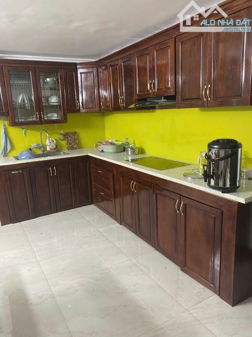 Giá Sốc ! Bán căn nhà 3 tầng mặt đường khu đô thị Bãi Viên