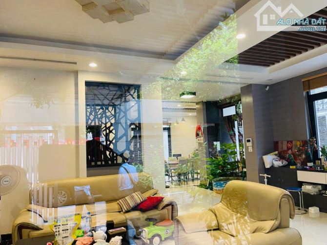 BIỆT THỰ VIP KĐT TÂY NAM LINH ĐÀM – 200M² – MẶT TIỀN 10M – 4 TẦNG –  69 TỶ