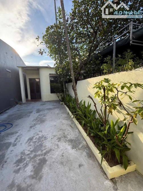 SIÊU PHẨM, NHÀ CẤP 4, SÁT BIỂN MỸ KHÊ- TT SƠN TRÀ-TP ĐÀ NẴNG-DT 100-GIÁ M2- GIÁ NHỈNH 5 TỶ