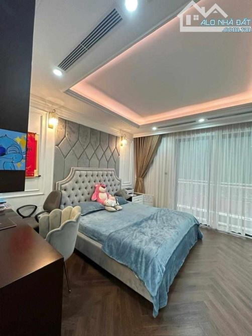 CẦN BÁN NHÀ XÃ ĐÀN, 5 TẦNG, THANG MÁY, LÔ GÓC, Ô TÔ, 124 M2, 26 TỶ