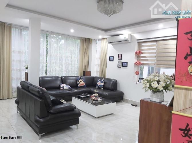 Bán nhà Xuân Đỉnh - Bắc Từ Liêm: Mặt phố, dân xây,vỉa hè 2 bên, ô tô 2 chiều, kinh doanh.