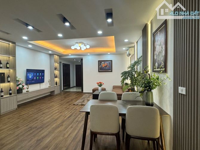 BÁN CĂN HỘ 109M2 3 NGỦ 2WC FULL NỘI THẤT PHỐ VŨ TRỌNG PHỤNG THANH XUÂN.