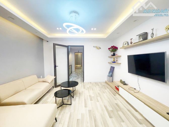 Nhà 3 tầng dân xây tuyến 2 Trung Lực - Đằng Lâm. DT 93m2. Hướng ĐTT