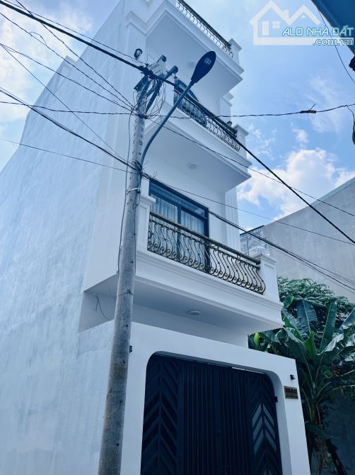 Bán căn hộ dịch vụ 5 tầng,dòng tiền ổn định 25 triệu/tháng,gần Vạn Phúc giá 8,35 tỷ