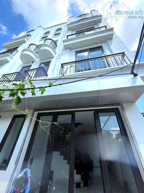 BÁN NHÀ ĐƯỜNG PHÚC LỢI 40M2, 4 TẦNG 4 NGỦ, GẦN Ô TÔ, 6.8 TỶ.