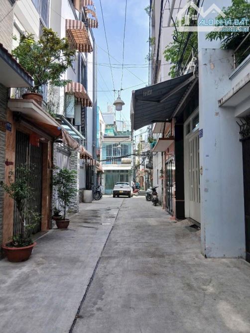 HÀNG TỐT SẮP BAY.QUẬN 10.HẺM XE HƠI NGÔ QUYỀN P5 Q10