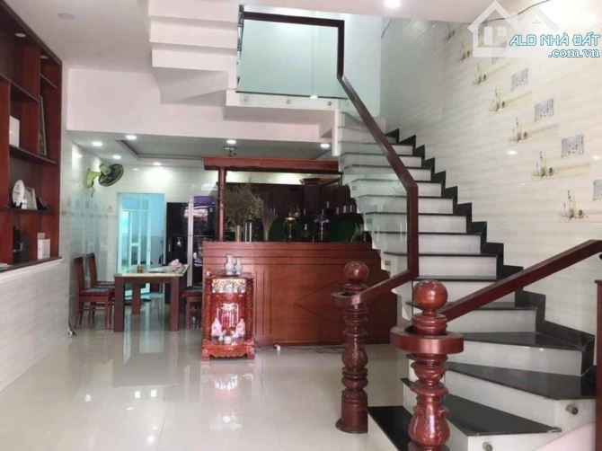 Bán nhà 3 tầng hẻm ô tô thông cổng Đinh Thị Thi Vạn Phúc 7,19 tỷ