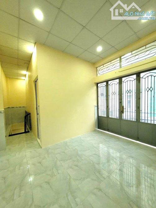 CHO THUÊ NHÀ NGUYÊN CĂN-QUẬN 10-CAO THẮNG-4PN-NGANG 4M-CHỈ 14TR
