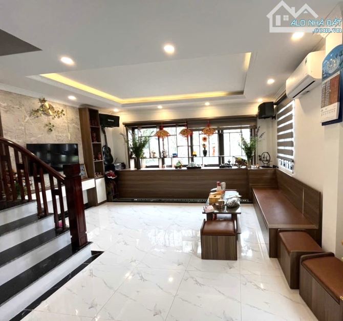 BÁN NHÀ ĐƯỜNG PHÚC LỢI 38M2, 6 TẦNG  Ô TÔ ĐỖ CỬA, 8.6 TỶ.