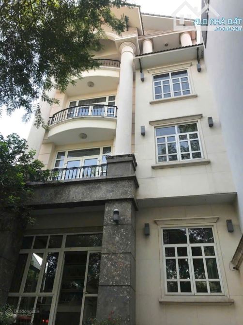 Siêu phẩm MT ngay nhà ga T3 đường Thăng Long - 11x20m Hầm 4 tâng HĐT 100tr giá chỉ 47 tỷ.