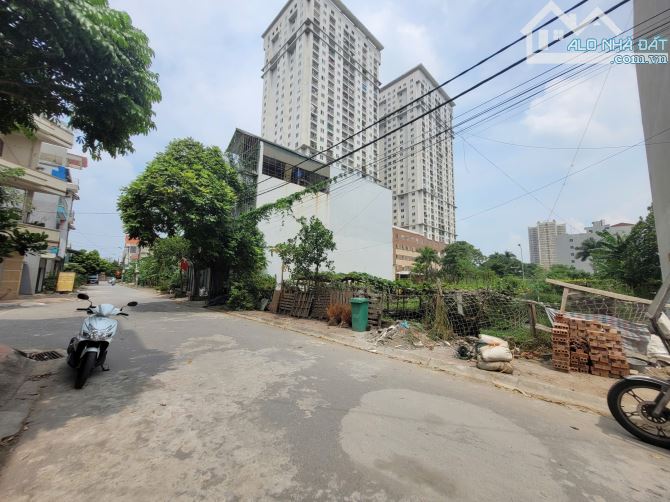 Bán 72.2m2 đất dịch vụ Cựu Quán, Đức Thượng, Hoài Đức, giá đầu tư 130 tr/m2