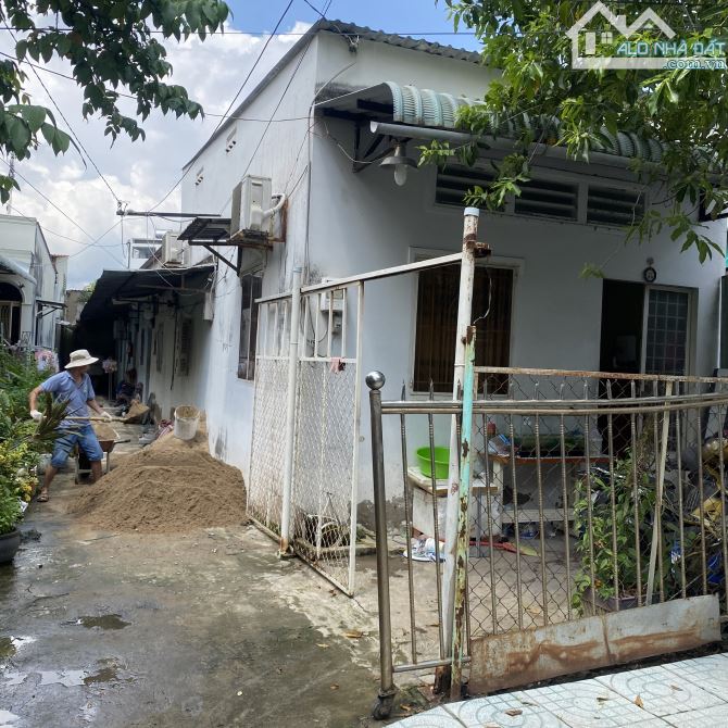 Bán nhà hẻm xe hơi đường Nguyễn Văn Tạo, Nhà Bè chuẩn bị ra mặt tiền