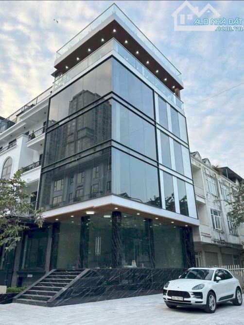 Toà nhà 6 tầng - Thang máy. Dương Nội, Hà Đông.