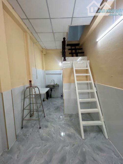 CHỈ 1,4 TỈ - Q6 - NHÀ MỚI 2 TẦNG - SHR - GẦN CHỢ PHÚ LÂM Q6 - DTSD 25M2 - HẺM SẠCH THOÁNG