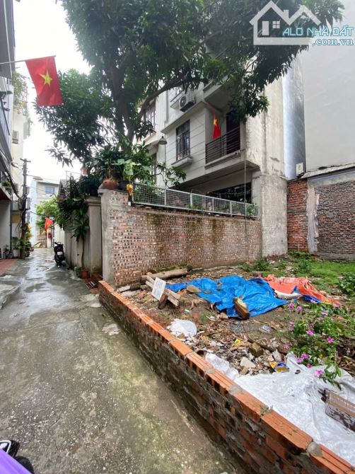 Bán đất Ngọc Thụy ngõ ô tô đỗ cửa vị trí hiếm
