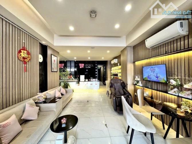 Bán nhà mặt  ngay Tiền Phan Đăng Lưu p2 Bình Thạnh .DT  4,5 X20  5 TẦNG GIÁ 30TY5  HDT 90