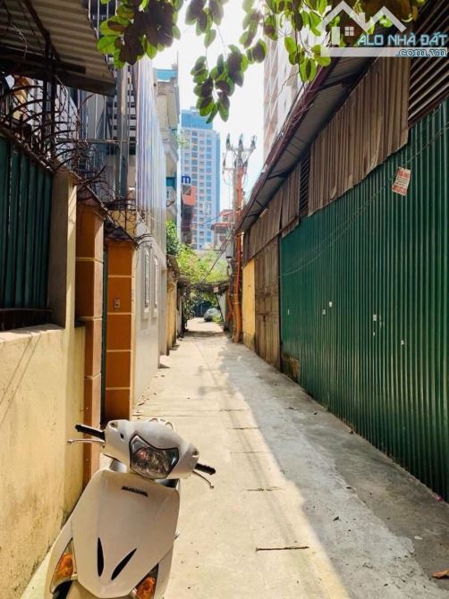 Bán gấp mảnh đất Láng Hạ Đống Đa 2 mặt ngõ 3 thoáng oto 122m² MT 5.3m nhỉnh 26 tỷ TL.