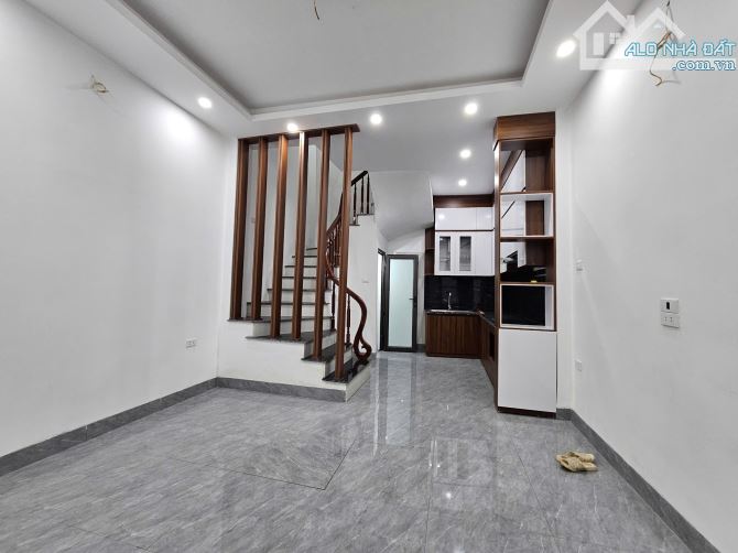 SIÊU PHẨM NGỌC THỤY 5Tx30m2 – NHÀ ĐẸP MỚI KOONG – VỊ TRÍ VÀNG GIAO THÔNG ĐỈNH