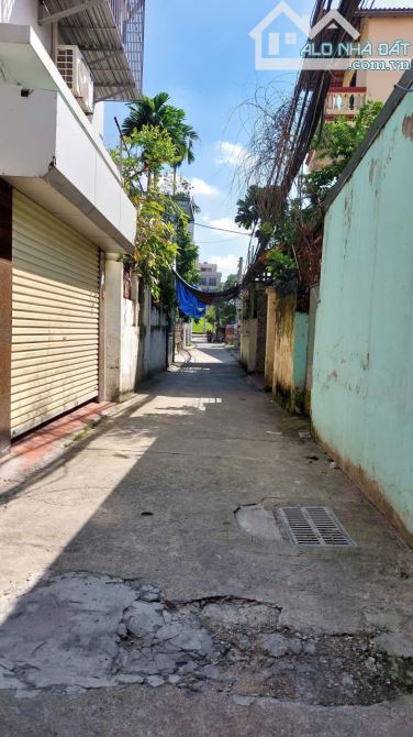Bán đất phố Ngọc Thụy, 55m2, tặng GPXD 4 tầng 1 tum, gần cầu Long Biên