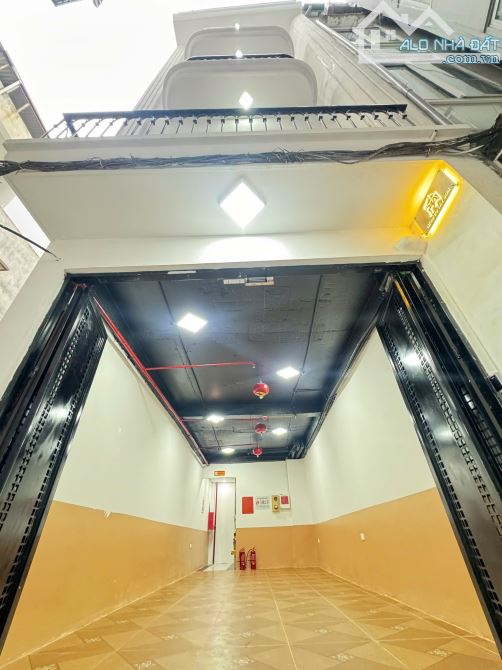 Cần bán CCMN phố Thái Hà quận Đống Đa - 5 phòng cao cấp - dt 40tr- chào giá 12.28 tỷ có tl