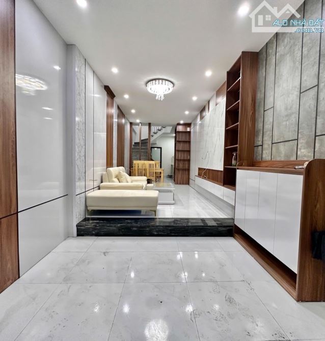 Bán nhà Nguyễn Sơn - ngõ thông - ngõ dân trí cao - 4 tầng - 42m - 8.8 tỷ