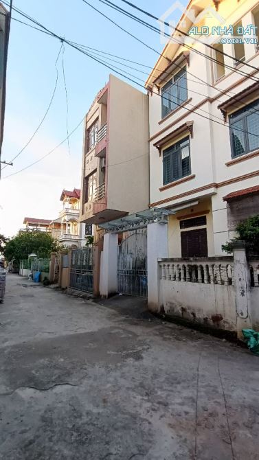 Bán ĐẤT _ PHỤNG CÔNG _ VĂN  GIANG _ HƯNG YÊN _ 161M2 CÓ  NHÀ  3 TẦNG.