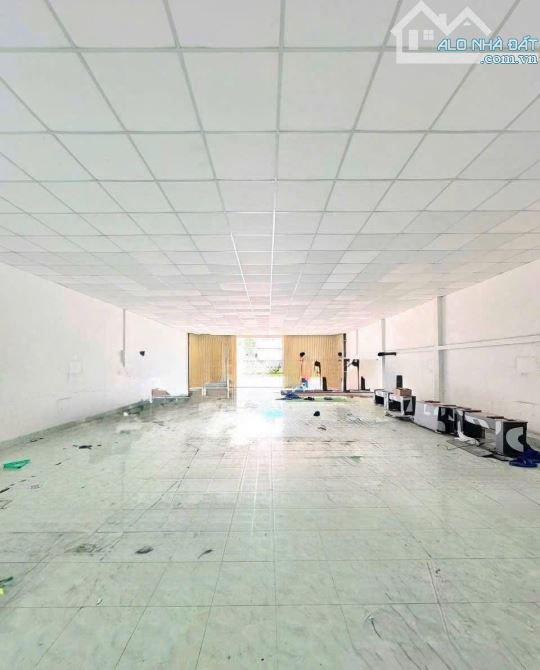 Cho thuê nhà mặt tiền Nguyễn văn cừ gần đại học y dược giá 25 triệu