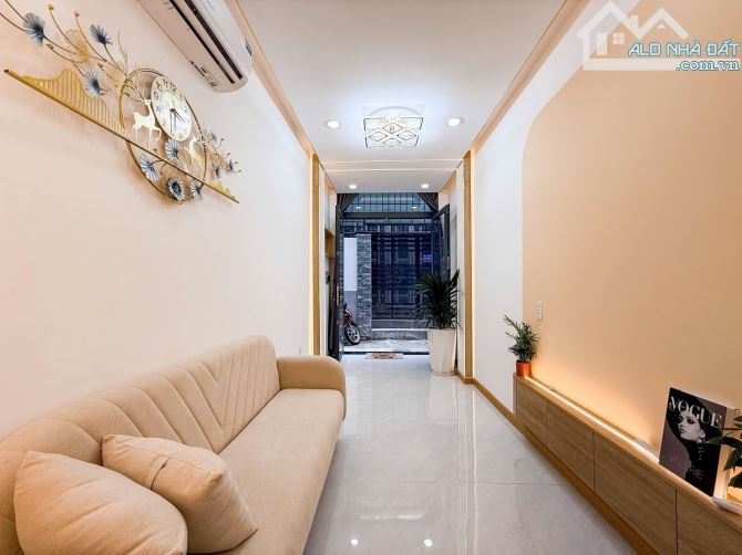 BÁN NHÀ GÒ VẤP NGUYỄN THÁI SƠN – 3 TẦNG MỚI CÓNG FULL NỘI THẤT- 4 PHÒNG NGỦ - NHỈNH 4 TỶ