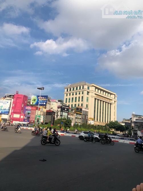 🔥 TIN HOT ĐỘC QUYỀN - NHÀ PHÂN LÔ GÓC, 7 TẦNG THANG MÁY - VỊ TRÍ VÀNG TRẦN QUANG DIỆU! 🔥