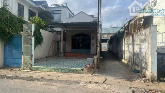 Bán nhà 156m² Đông Hòa,đường 2 ô tô thông,gần ĐHQG TPHCM,giá đầu tư