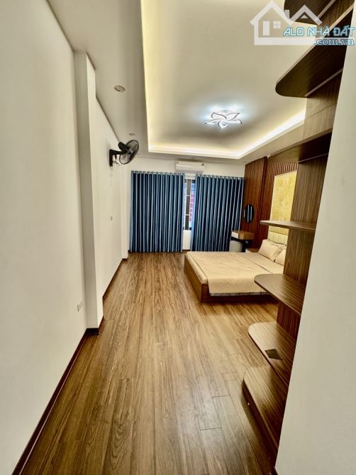🏠 BÁN NHÀ ĐƯỜNG HOÀNG MAI – GỐC ĐỀ - Chỉ 20m ra ô tô tránh – Trước nhà rộng 3m, thoáng