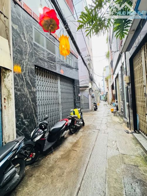 🎉 BÁN NHÀ LÔ GÓC NGUYỄN VĂN NGUYỄN, QUẬN 1 – HẺM THÔNG, 5 PHÒNG NGỦ - NHỈNH 8 TỶ!