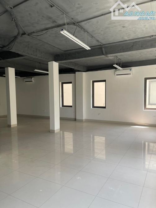 Cho thuê tòa nhà VP 6 tầng thang máy tại ngõ 214 Nguyễn Xiển
