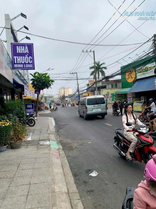 Mặt Tiền Trần Quang Diệu , Dĩ An , 6.5 x 23 , 2 tầng , Lh @939208616