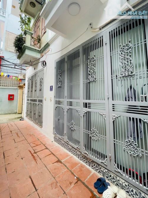 Nhà Đẹp Hồ Tùng Mậu-Đối Diện Đại Học Thương Mại -Ngõ Rộng ,Cực Nông