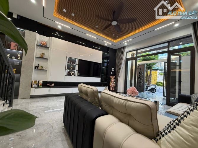 ✨ LUXURY HOUSE 3 TẦNG – TRẦN CAN – FULL NỘI THẤT – NHỈNH 8 TỶ