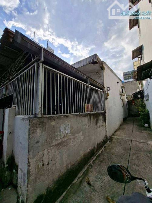Bán nhà Phạm Văn Bach, 72.5m2, 2 Tầng, hẻm thông thoáng, doanh thu 6 triệu