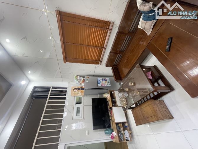 BÁN CHUNG CƯ MINI HỒ TÙNG MẬU 80m2 ( Duplec ) GIÁ CHỈ 2.8 TỶ, CÓ THANG MÁY
