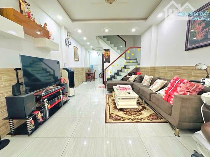 BÁN NHÀ ĐẸP SÁT NGUYỄN SƠ.N - KHU PHỐ ẨM THỰ.C - 4PN - HẺM XE HƠI - ( 4X12M )