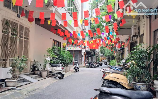 Bán nhà NGUYỄN CHÍ THANH, Đống Đa. Phân lô, oto tránh. Dân trí cao. An sinh đỉnh