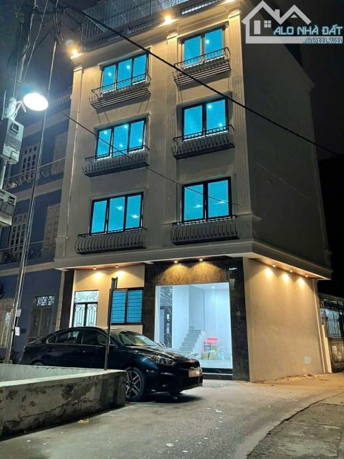 Nhà Phố Bà Triệu 5 tầng Thang máy mặt kinh doanh