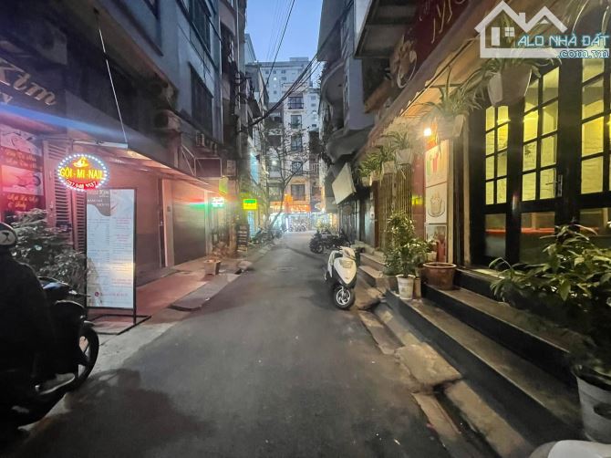 CĂN HỘ MỚI FULL NỘI THẤT,VIEW THOÁNG, MÁT, HIÊN TRỒNG CÂY, OTO ĐỖ, DT 65M2 GIÁ 4,5TY